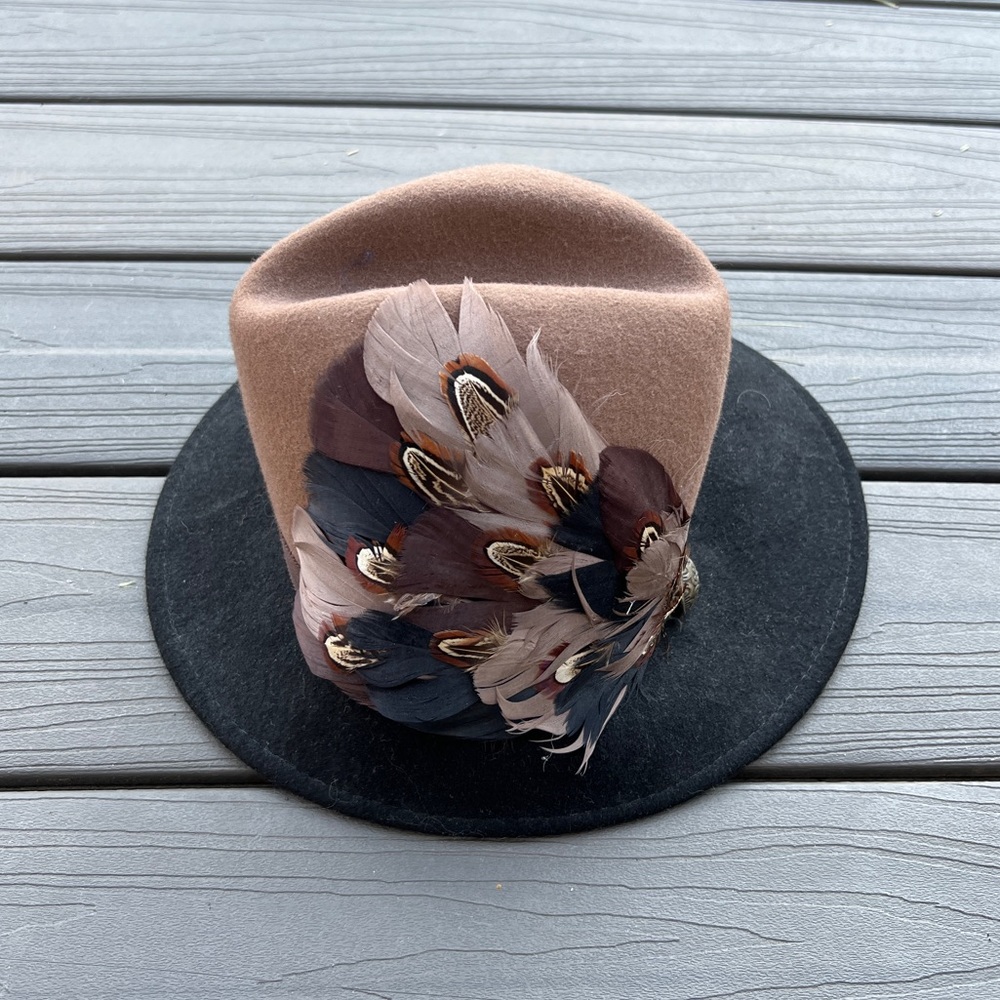 Anthropologie style felt feather hat